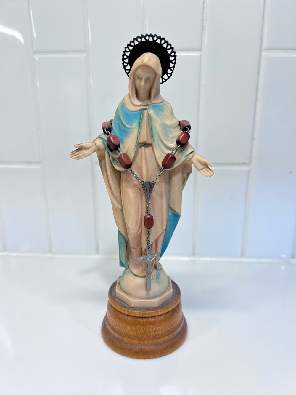 Catholic Our Lady of Grace Statue, Virgin Mary Figure for Altar, Religious 7.5”